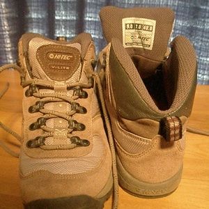 Hi-Tec Sierra V-Lite Hiking Boots